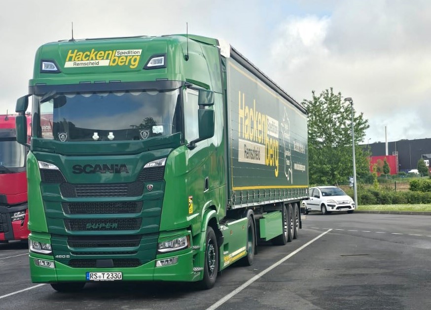 2330_Kundenparkplatz